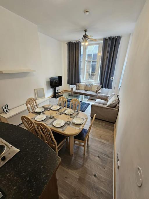 65 Renfield St 2 Bed Apartment Glasgow Exterior photo
